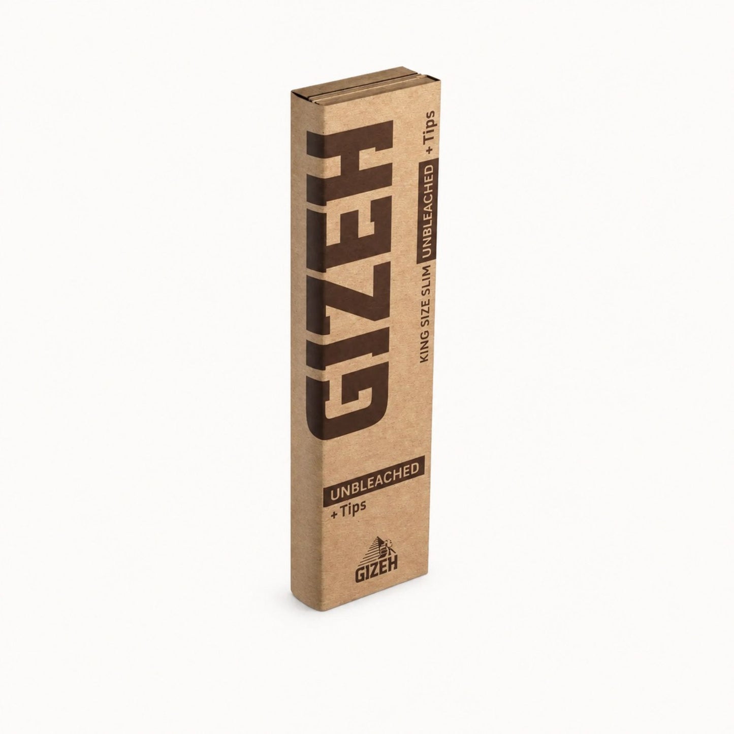 GIZEH Unbleached King Size Slim + Tips Verpackung auf hellem Hintergrund.