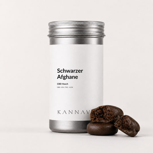 Schwarzer Afghane CBD Hasch mit Aludose und Haschstück im Kannavi Stil
